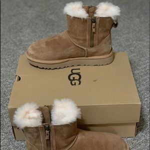 Girls ugg boots ❣️ waterproof